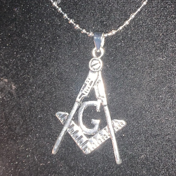 Pendant Necklace - Picture 3 of 5